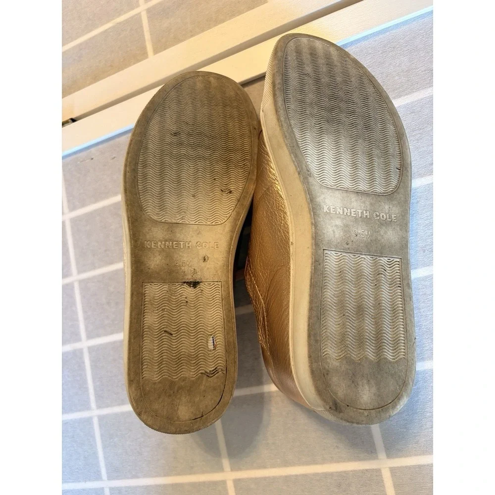 Steve Madden Leather‎ Gold Metallic Sneakers Womens size 9.5 Glitchy Glam Vibes
